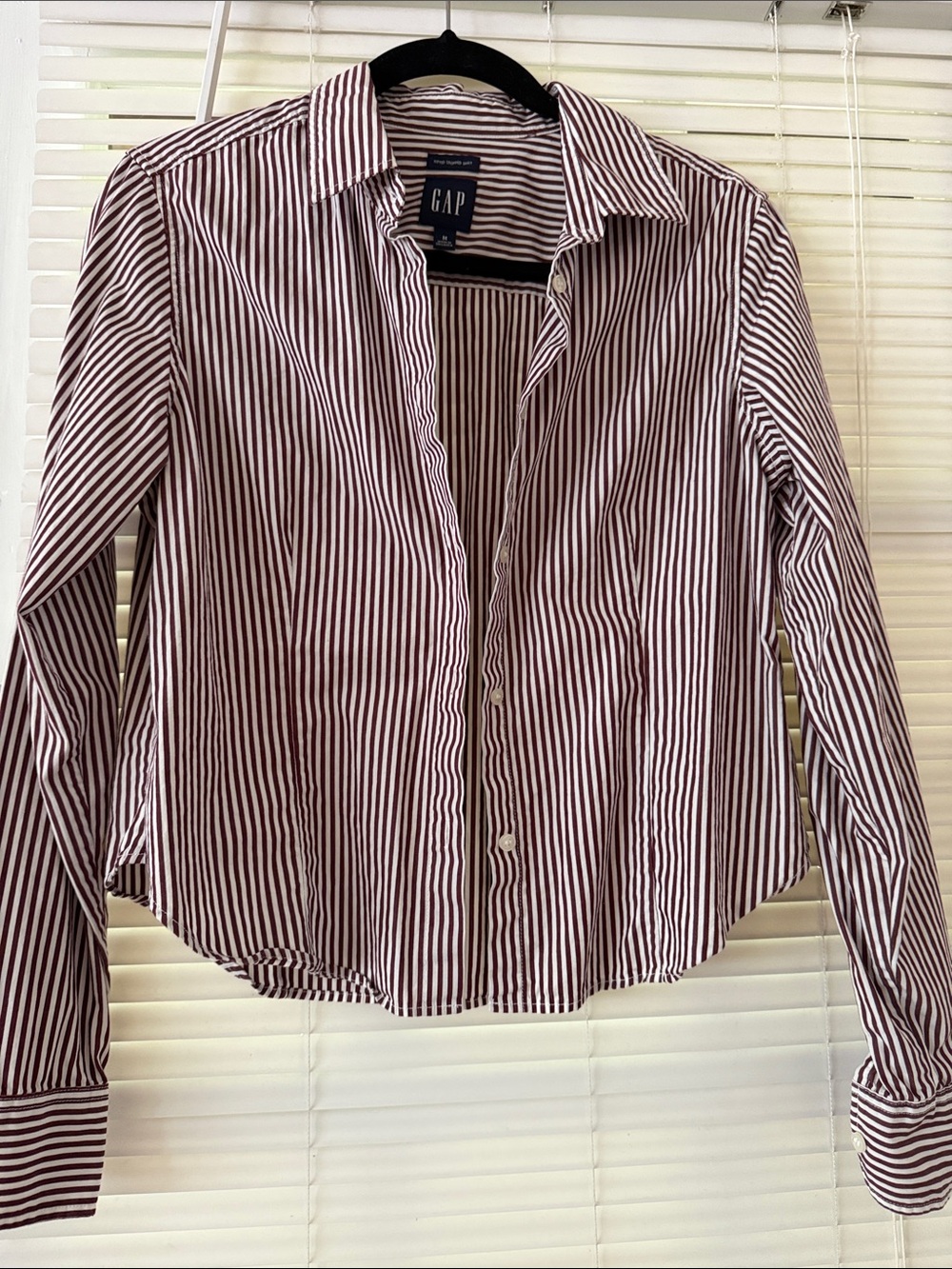GAP Women's Cropped and Fitted Burgundy and White Striped Button-Down Shirt
